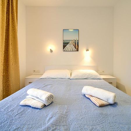 Apartmani Mara Matic Malinska Dış mekan fotoğraf