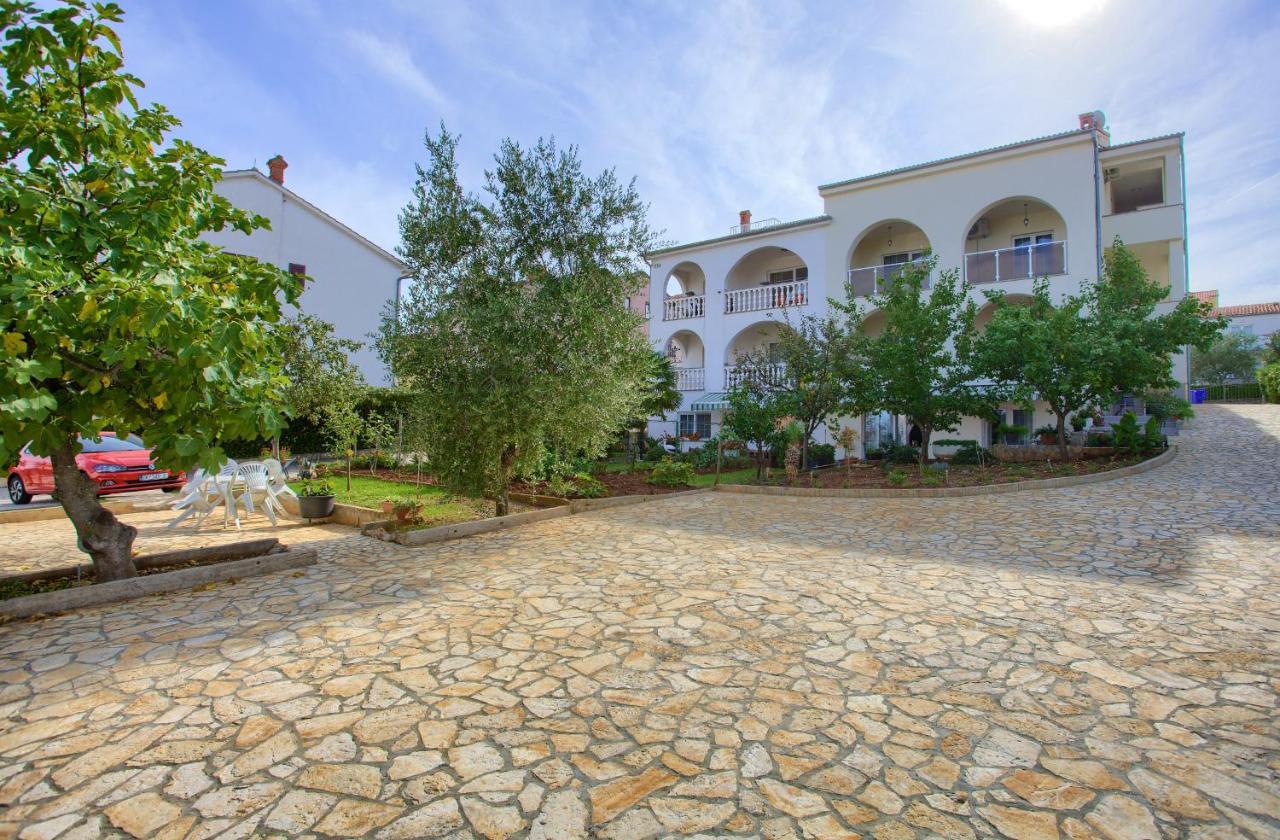 Apartmani Mara Matic Malinska Dış mekan fotoğraf