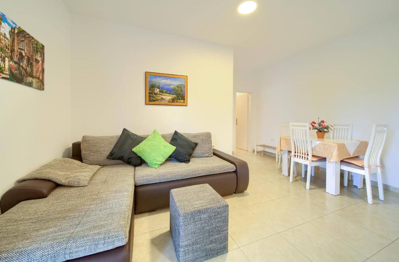 Apartmani Mara Matic Malinska Dış mekan fotoğraf