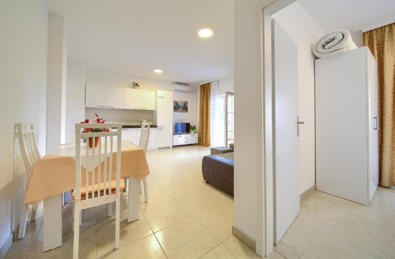 Apartmani Mara Matic Malinska Dış mekan fotoğraf