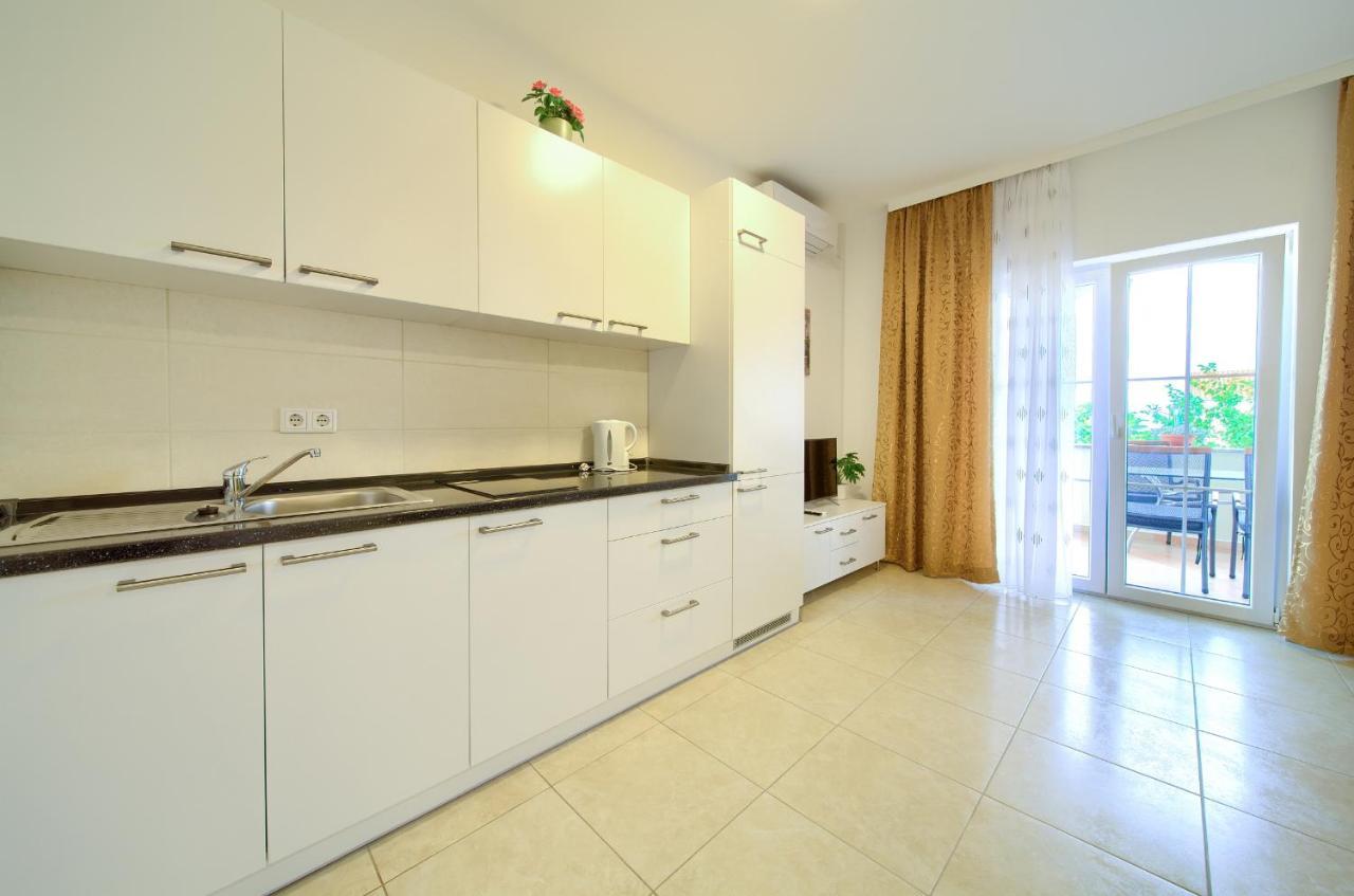 Apartmani Mara Matic Malinska Dış mekan fotoğraf