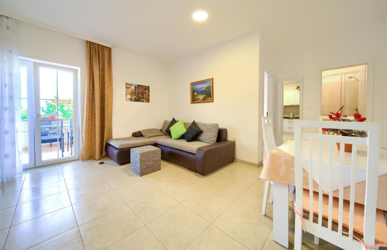 Apartmani Mara Matic Malinska Dış mekan fotoğraf