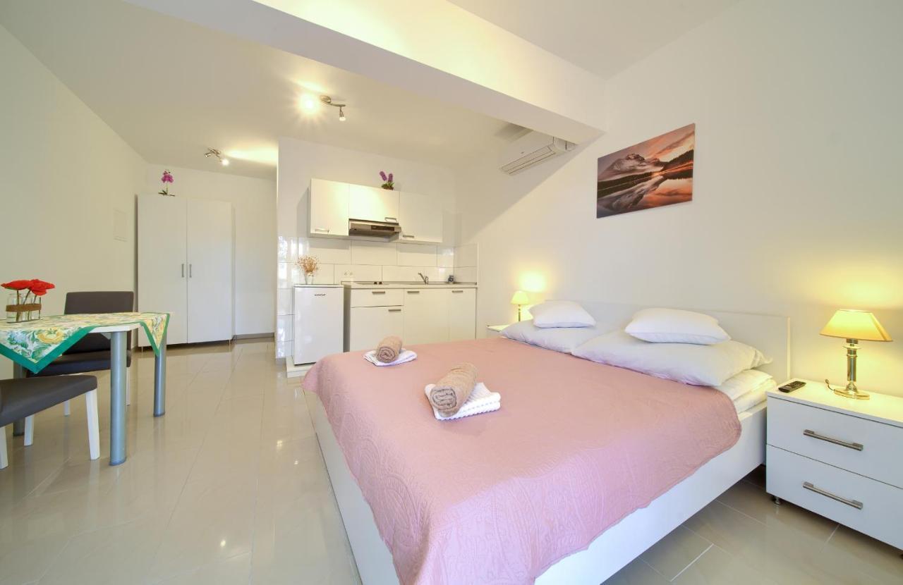 Apartmani Mara Matic Malinska Dış mekan fotoğraf